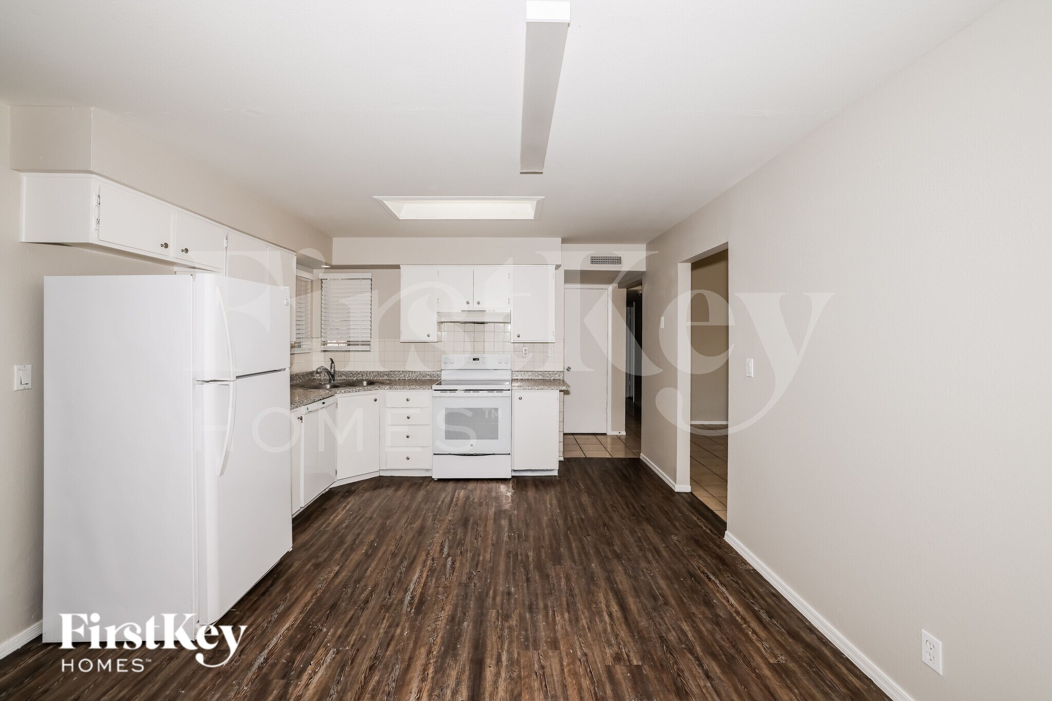 Building Photo - 9015 N 57th Ave