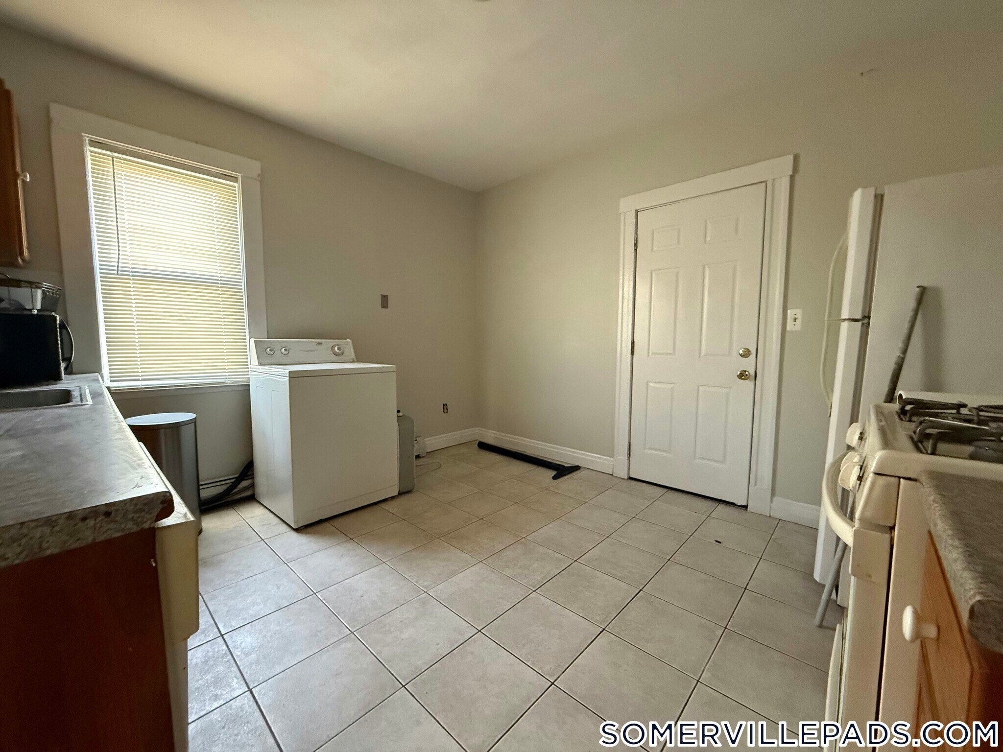 Building Photo - 49 Conwell Ave