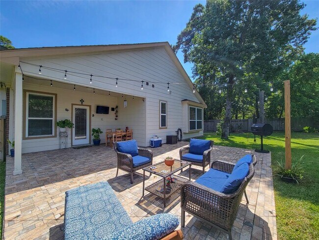 Building Photo - 17110 Tupelo Garden Cir