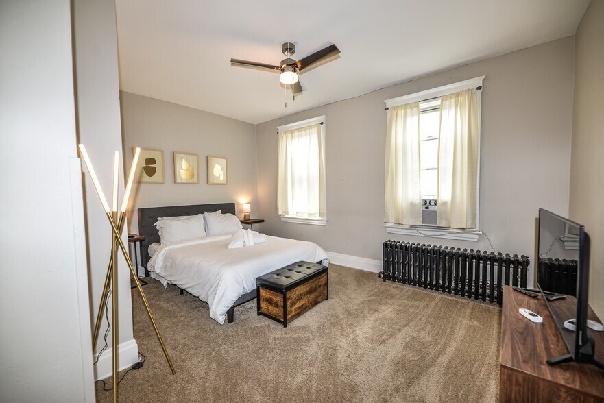 bedroom 4 - 2106 Pogue Ave
