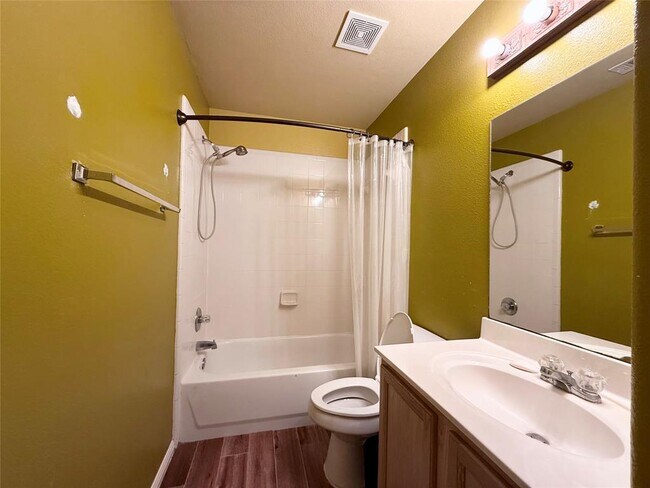 Building Photo - 3916 Bonnie Ln