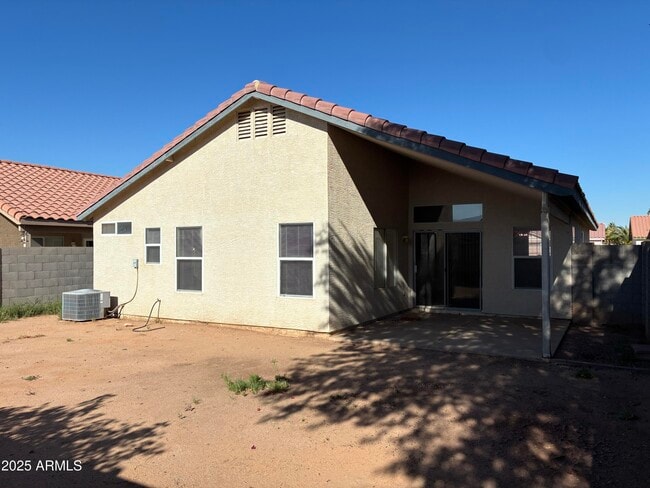 Building Photo - 10443 W Medlock Dr