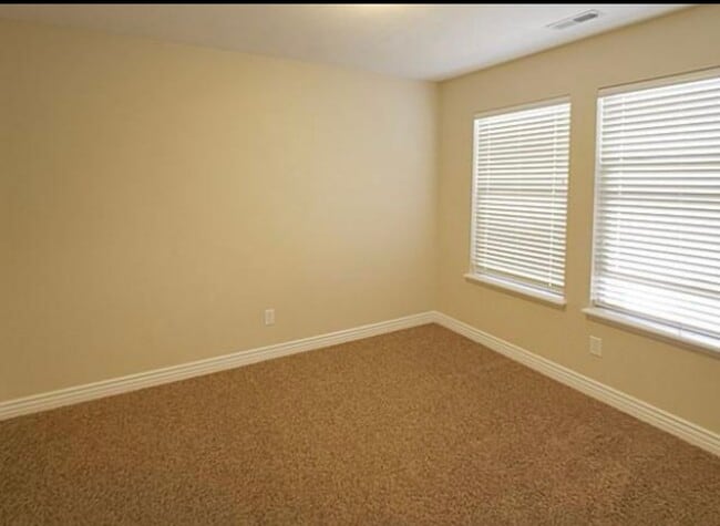 Building Photo - 288 Snowy River Ct