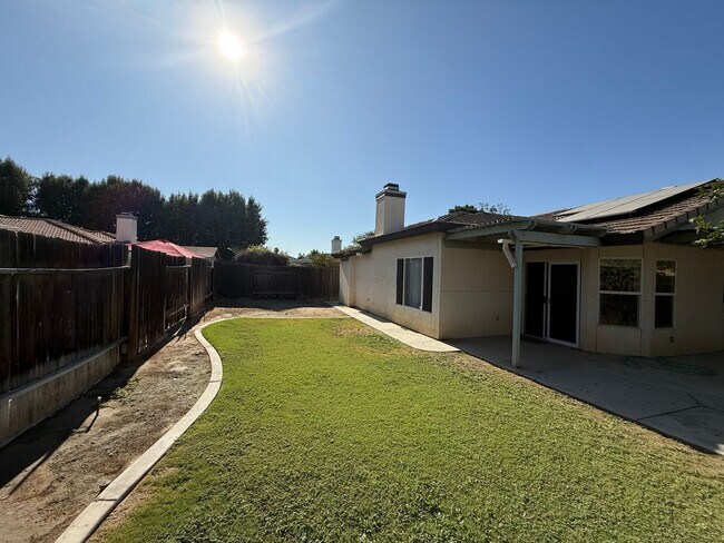 Building Photo - 5704 Pine Canyon Dr