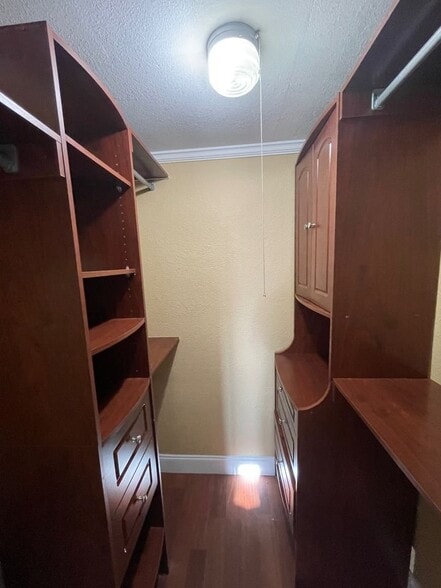 Building Photo - 405 Dunwoody St