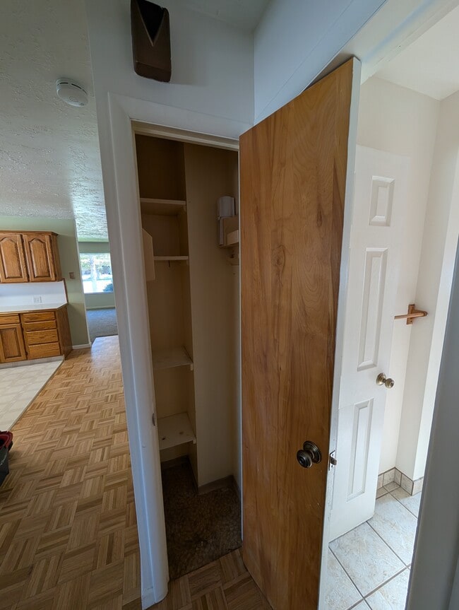 Building Photo - 129 N 100 W