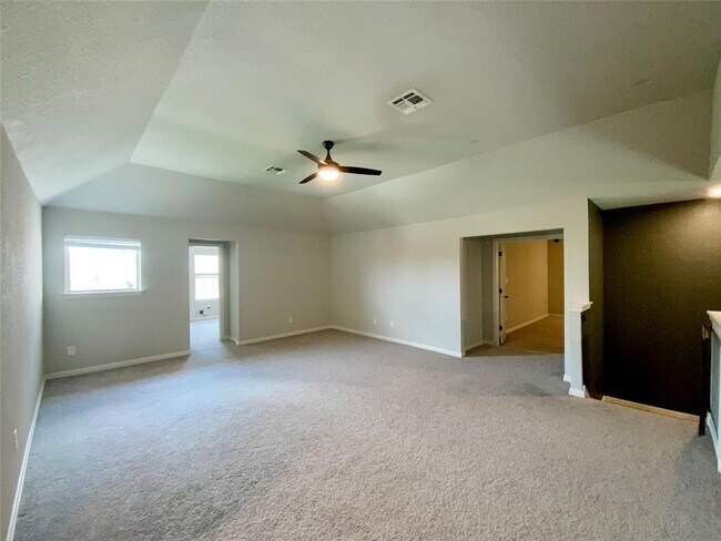 Building Photo - 3307 Columbus Way