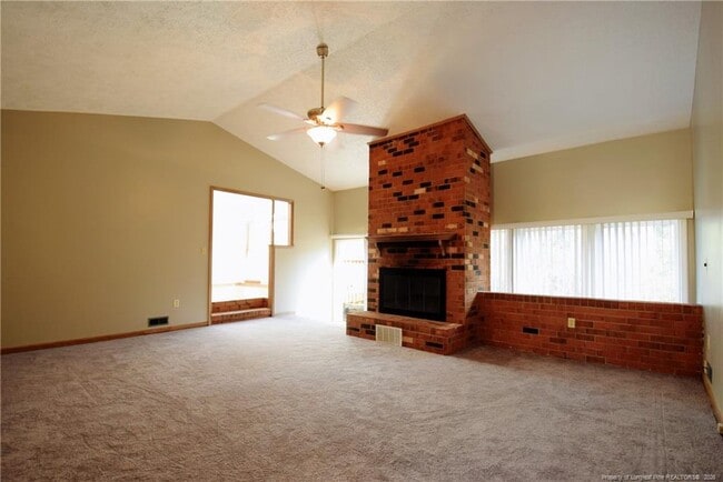 Building Photo - 2347 Rolling Hill Rd