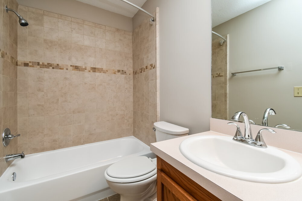 Building Photo - 1653 Spring Oaks Ln