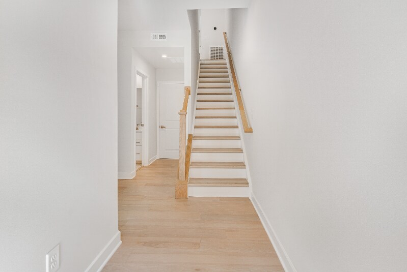 Building Photo - 513 Cubitt Ct