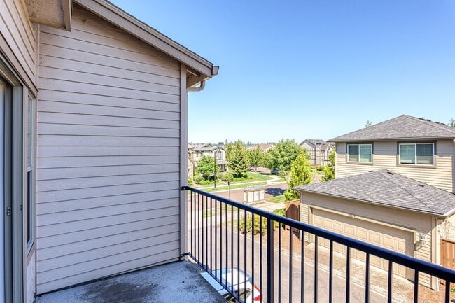 Building Photo - Beautiful 2-Bedroom, 2.5-Bath Townhome wit...
