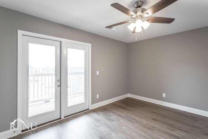 Building Photo - 2375 E 18th St