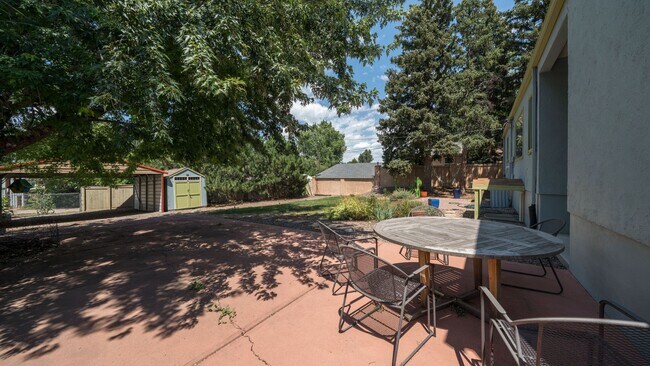 Building Photo - Charming ranch home in prime Patty Jewett ...