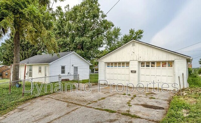 Building Photo - 4104 Y St