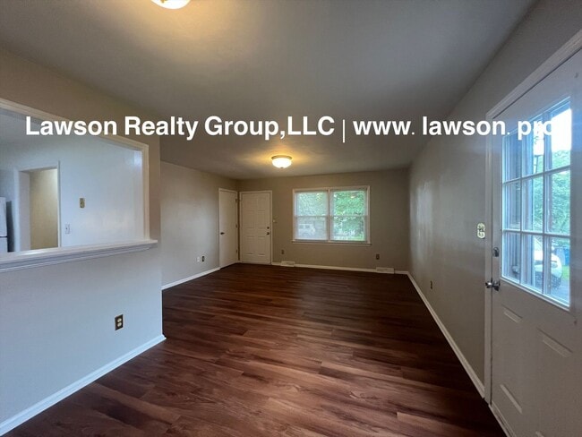 Building Photo - Charming and Clean- Hollins Three Bedroom ...