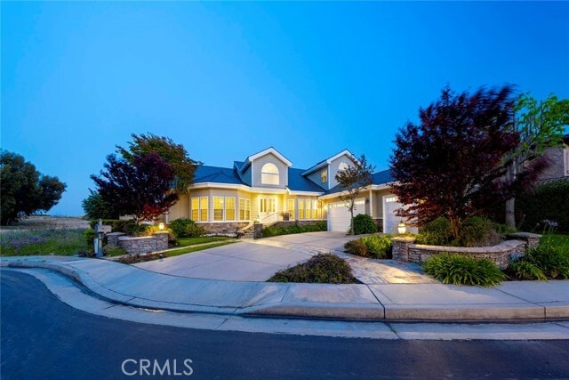 Building Photo - 12 San Remo
