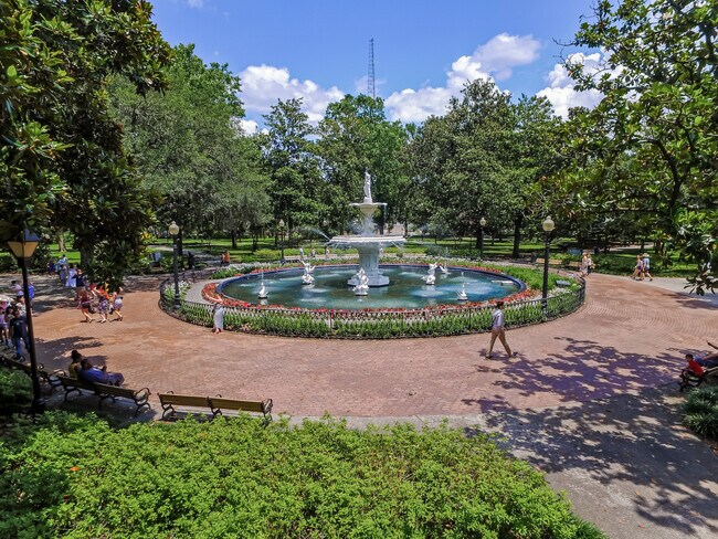 Building Photo - Savannah