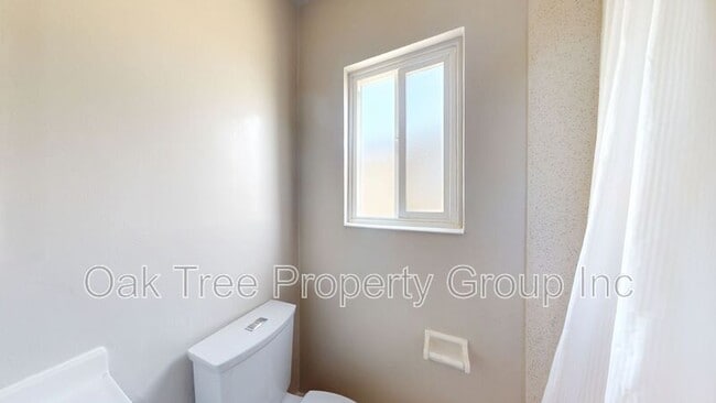 Building Photo - 22815 Grand St