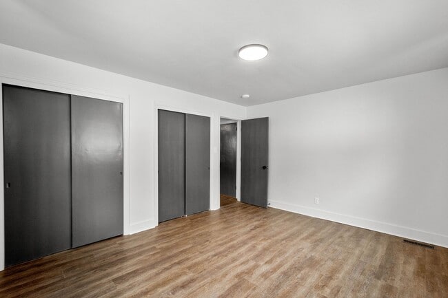 Building Photo - Stunning 3 bedroom home in Brookline available July 1!