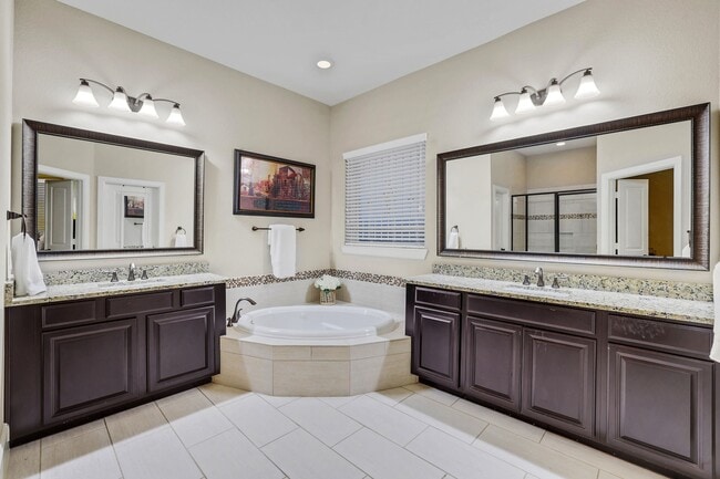 Building Photo - 10423 Hatcher Dr