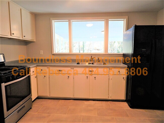 Building Photo - 2956 Akron St