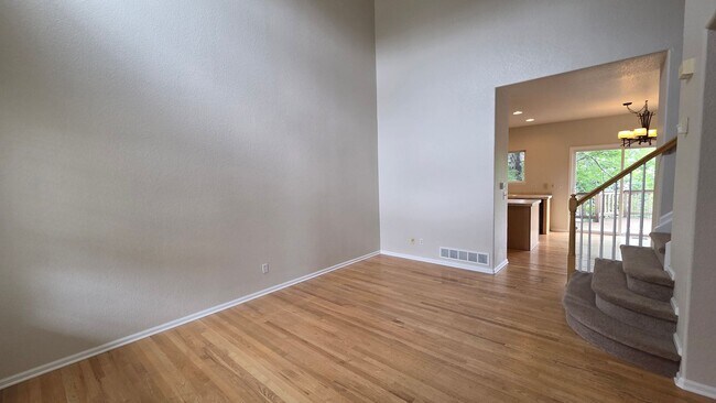 Building Photo - Spacious 5-Bedroom Home in Desirable Rock Creek – Fresh Updates & Fantastic Location!