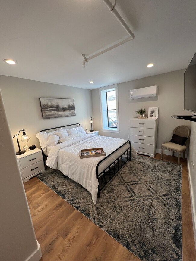 Building Photo - Country Financial Insurance Apartments