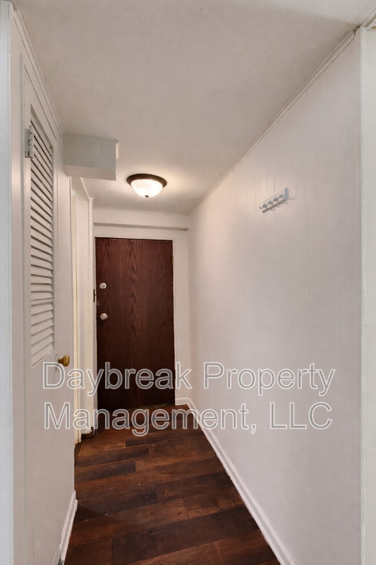 Building Photo - 1121 2nd Ave S