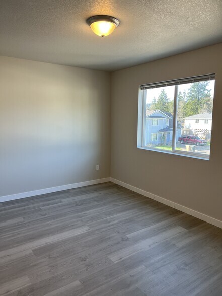 Owners Suite - 4840 48th Loop