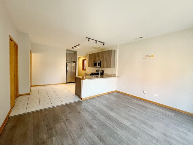 Building Photo - 2413 W Taylor St