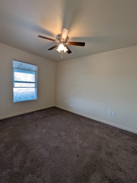 Building Photo - 4758 Skyway