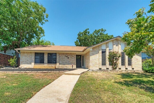 Building Photo - 104 Skyloop Dr