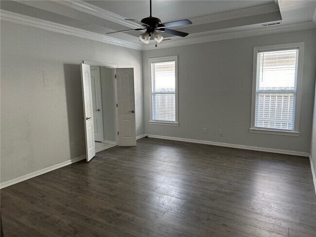 Building Photo - 1403 NE Benjamin Greens