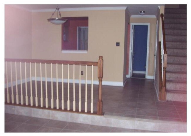 Building Photo - 3900 Chesterwood Dr