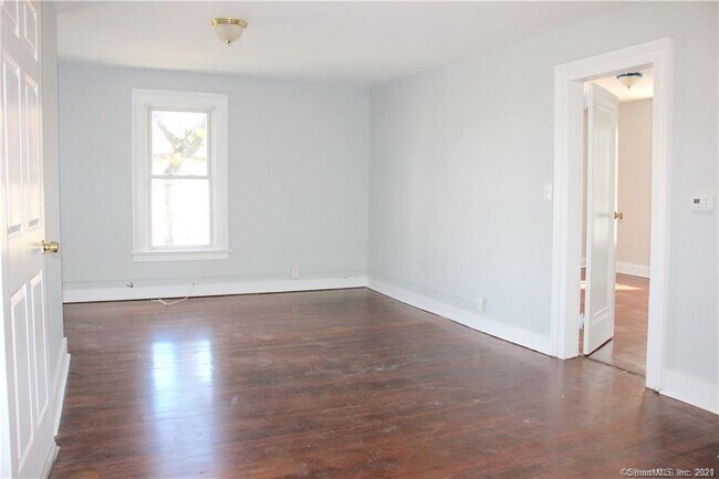 Building Photo - 1330 Chapel St