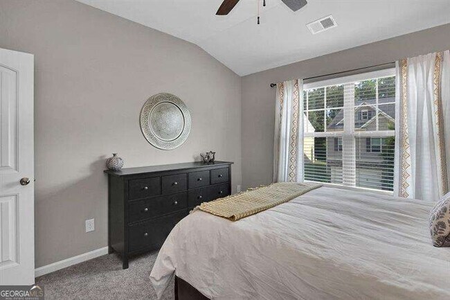 Building Photo - 307 Lakeside Ln