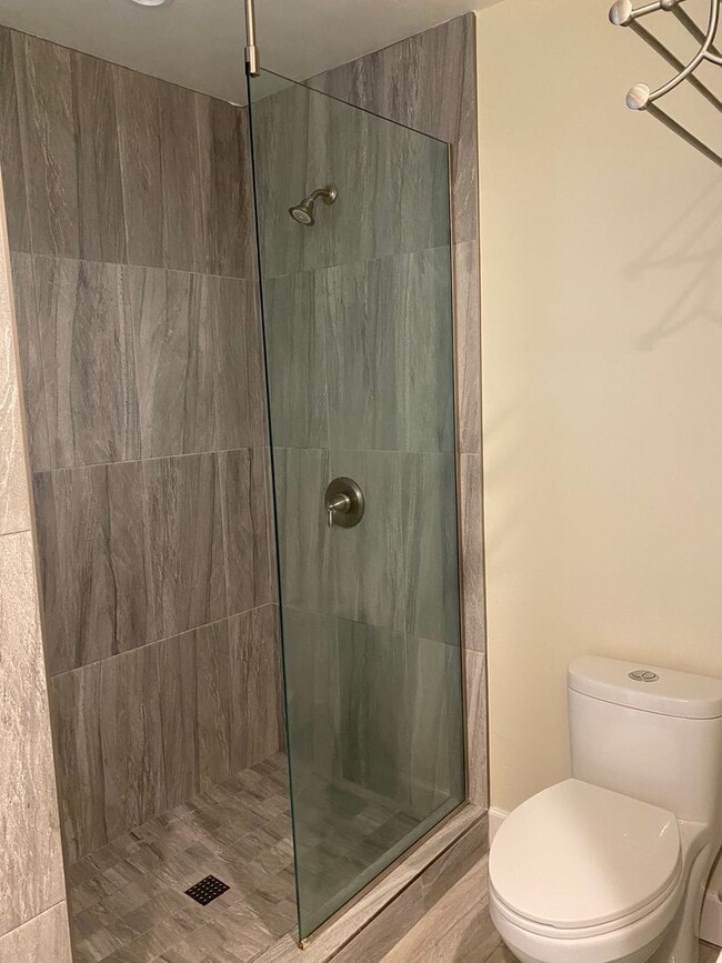 Building Photo - 3312 Caminito Eastbluff