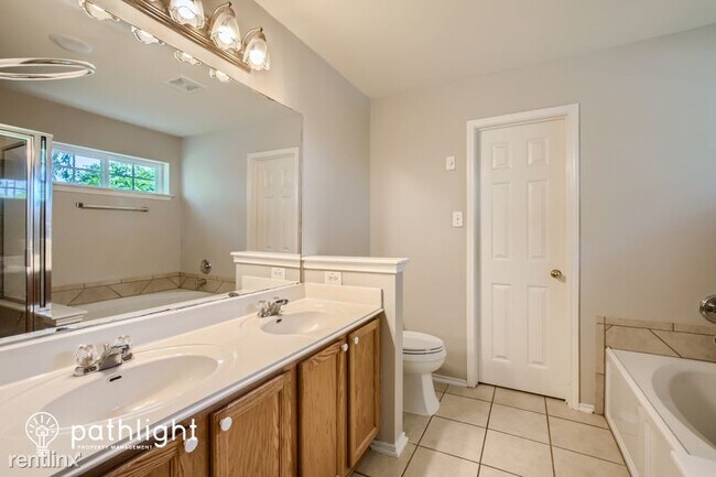 Building Photo - 3 br, 2.5 bath House - 105 Fazio Dr UNIT