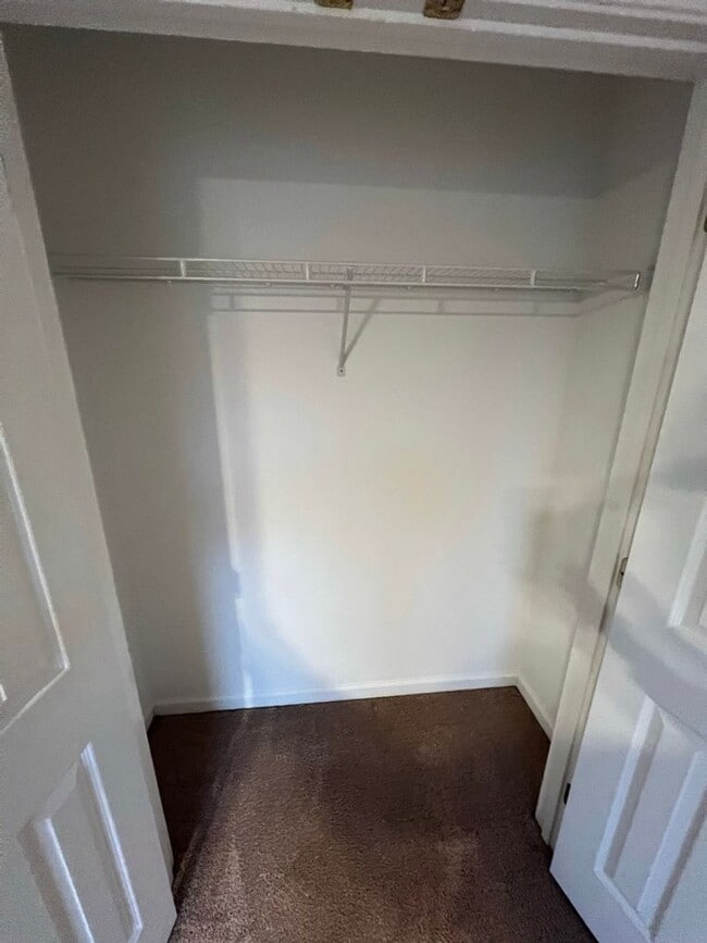 Building Photo - Townhome For Rent In Vestavia Hills!!! Ava...