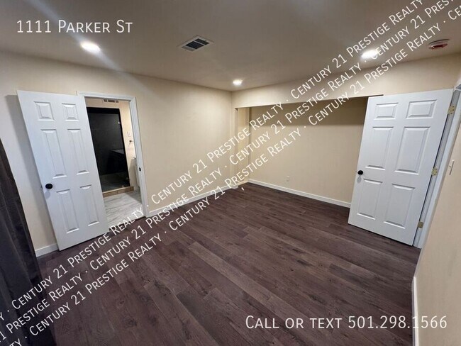 Building Photo - 1111 Parker St