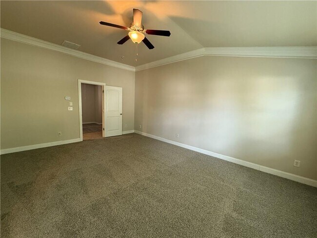 Building Photo - 1045 Township Cir