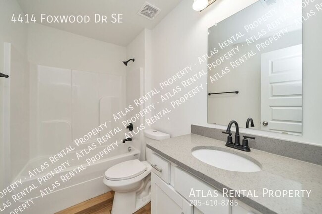 Building Photo - 4414 Foxwood Dr SE