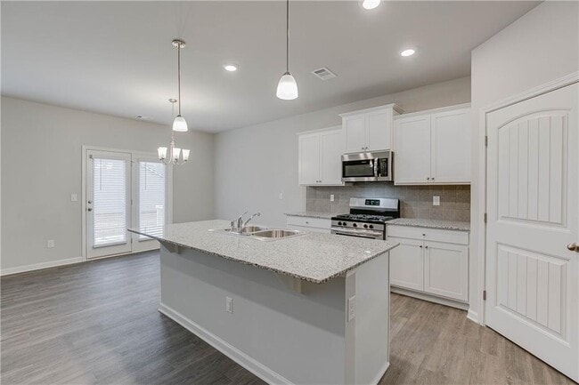 Building Photo - 6767 Scarlet Oak Way