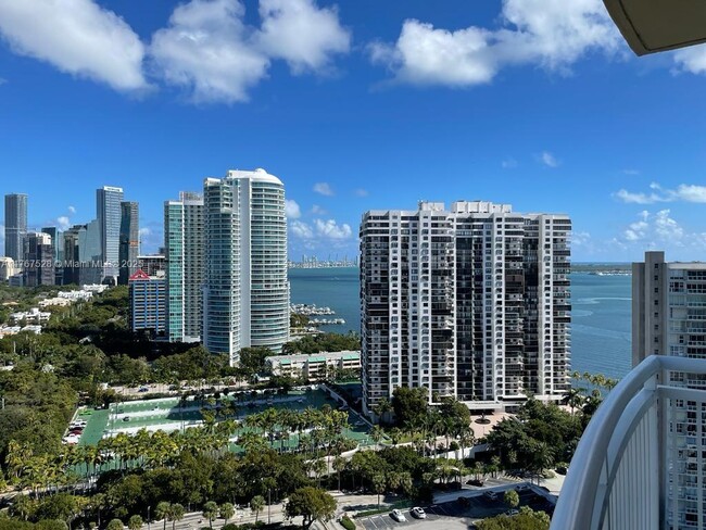 Building Photo - 2475 Brickell Ave