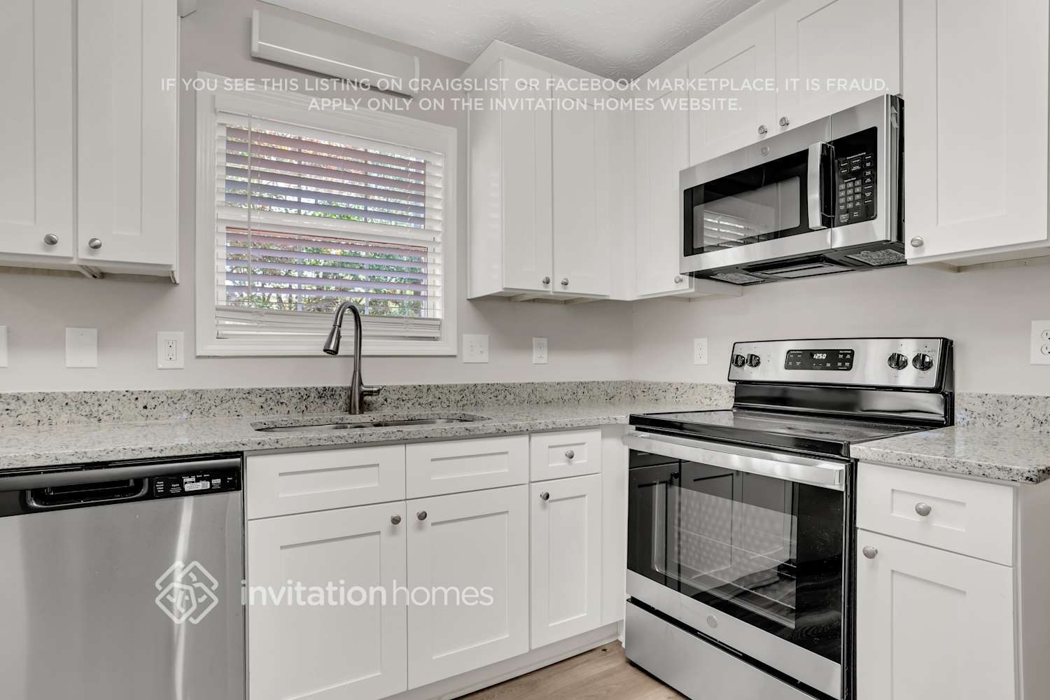 Building Photo - 4150 Hillsborough Dr SW