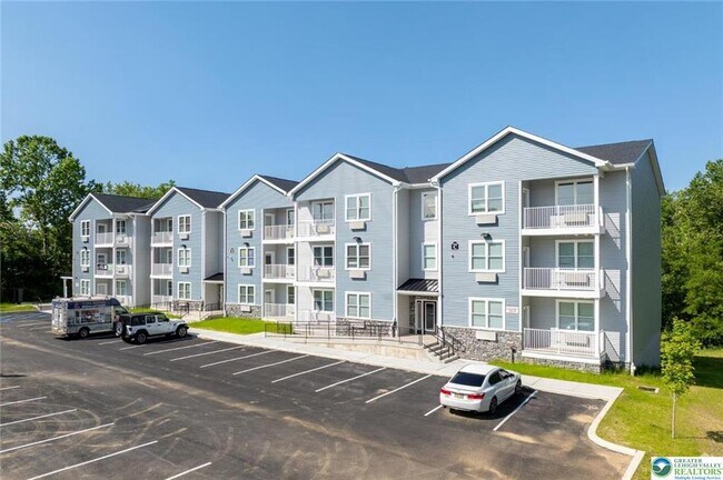 Primary Photo - 948 N Front St