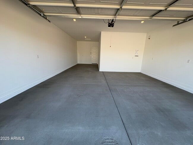 Building Photo - 23139 E Lords Wy