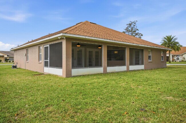 Building Photo - "Charming 3-Bedroom Home with 2 Full Baths and 2032 Sq Ft of Comfort in Palm Coast!"