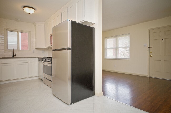 Building Photo - 2228 Missouri Ave