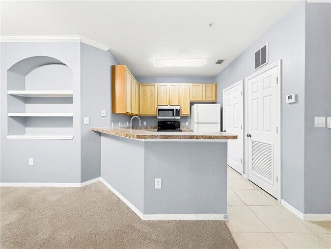 Building Photo - 10209 Courtney Palms Blvd
